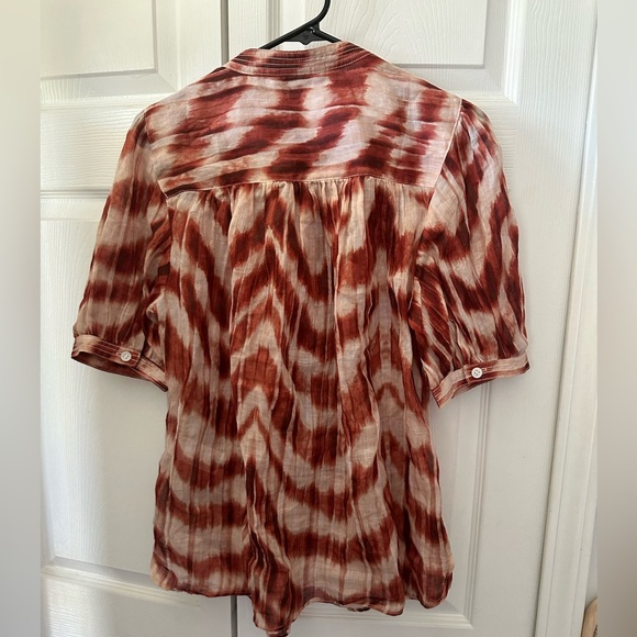 Banana Republic - Zebra Flow Short Sleeve Button Up Top - Picture 3 of 3